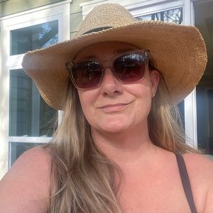 Meet your Posher, Theresa